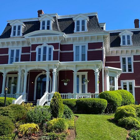 Blomidon Inn วูล์ฟวิลล์ ภายนอก รูปภาพ